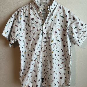 Vintage Columbia Men Size L Tan All Over Print Fly Fish Lures Button Down Shirt